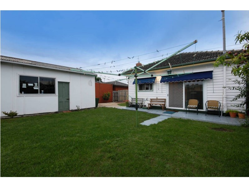 104 Ballarat Road, Hamlyn Heights VIC 3215