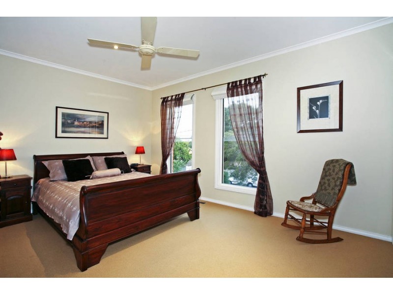 26 Clarke Street, Newtown VIC 3220