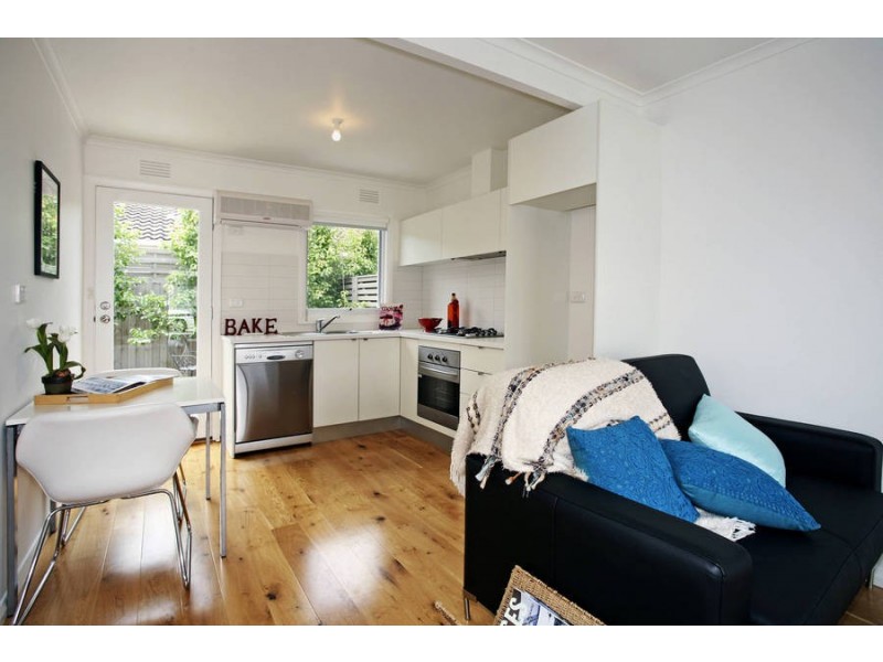 2/6-8 Stafford Street, Herne Hill VIC 3218