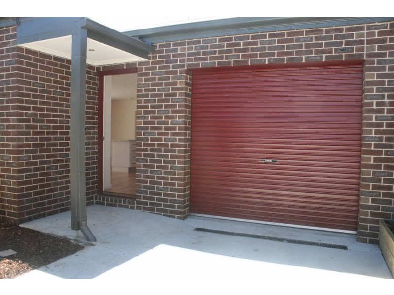 2/8 Eaglemont Crescent, Bell Post Hill VIC 3215