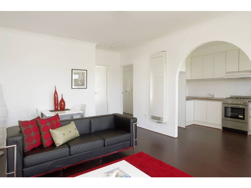 4/8 Heytesbury Street, Herne Hill VIC 3218