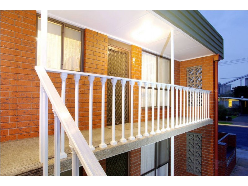 4/8 Heytesbury Street, Herne Hill VIC 3218