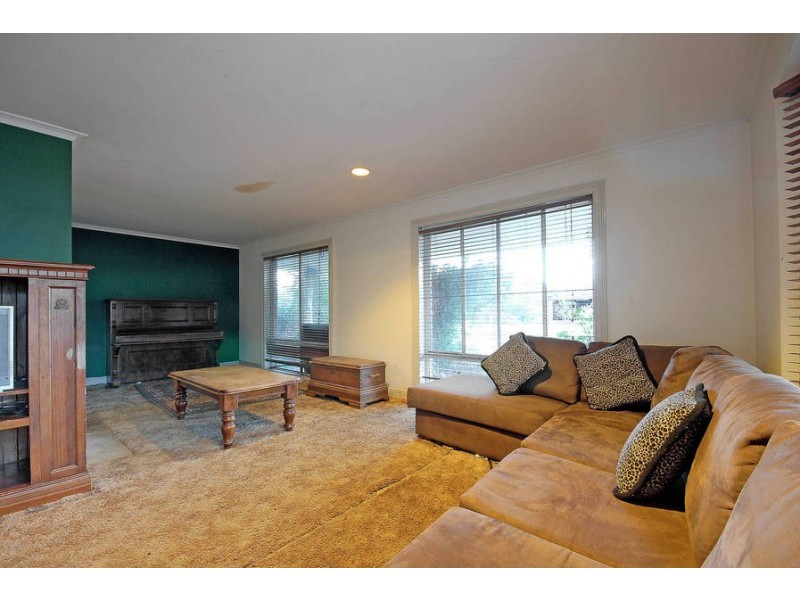 3 Ellstone Avenue, St Albans Park VIC 3219