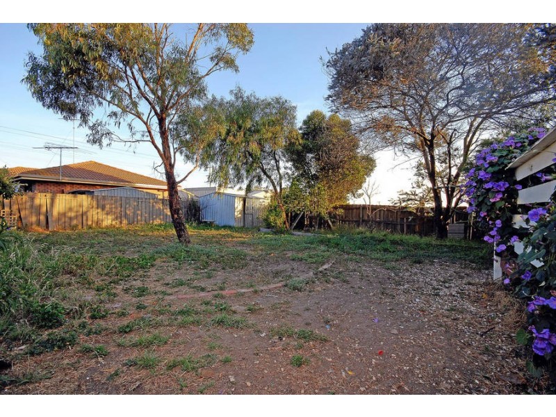 3 Ellstone Avenue, St Albans Park VIC 3219