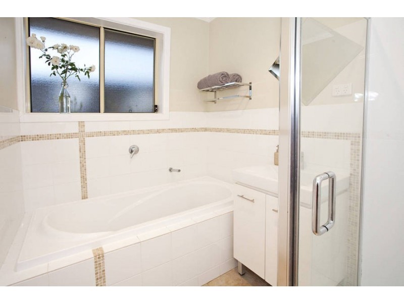 17 Talpa Crescent, Corio VIC 3214