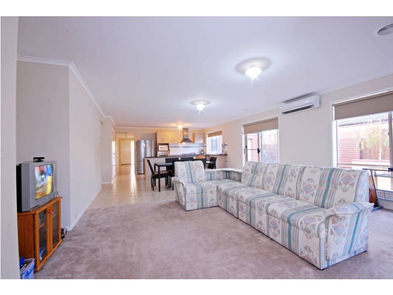 10 Morrow Crescent, Leopold VIC 3224