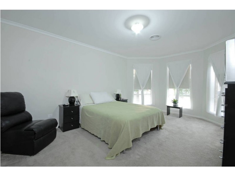 10 Morrow Crescent, Leopold VIC 3224