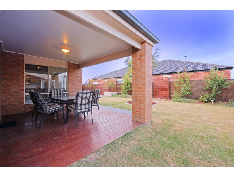 10 Morrow Crescent, Leopold VIC 3224