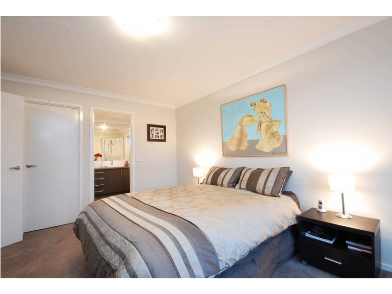 13 Grenache Drive, Waurn Ponds VIC 3216