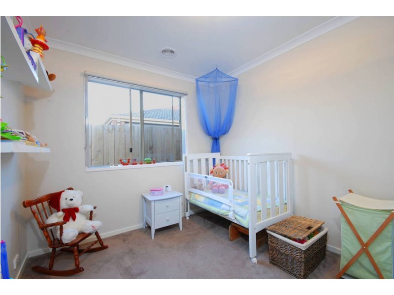 13 Grenache Drive, Waurn Ponds VIC 3216