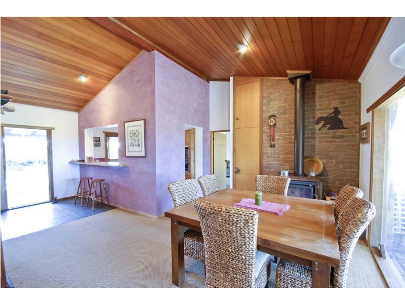 2 McCanns Road, Mount Duneed VIC 3216