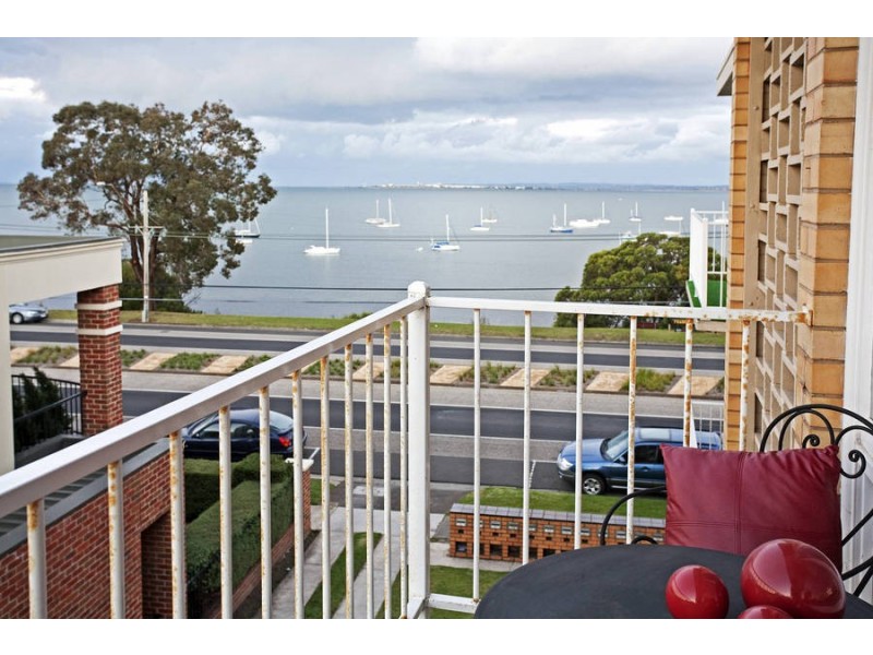 10/17A The Esplanade, Geelong VIC 3220