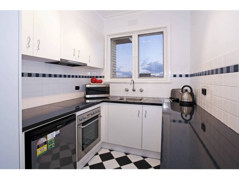 10/17A The Esplanade, Geelong VIC 3220