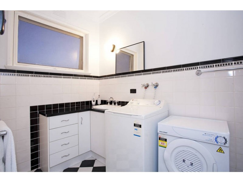 10/17A The Esplanade, Geelong VIC 3220