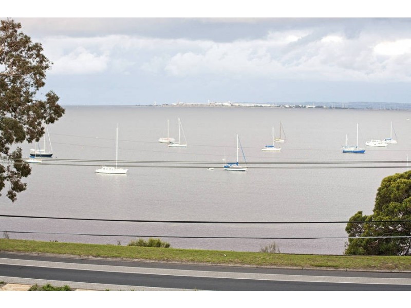 10/17A The Esplanade, Geelong VIC 3220