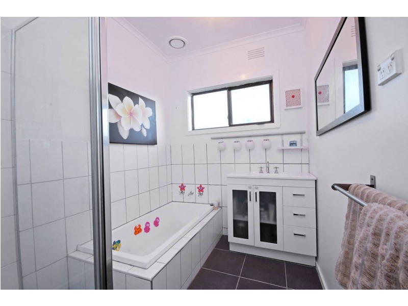 1 Norwood Street, Herne Hill VIC 3218