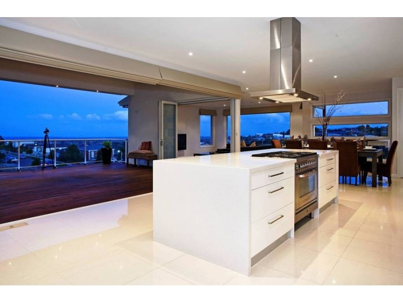 60 Kyeema Avenue, Highton VIC 3216