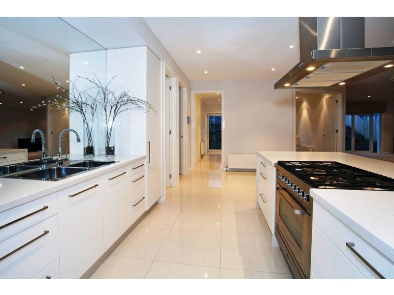 60 Kyeema Avenue, Highton VIC 3216