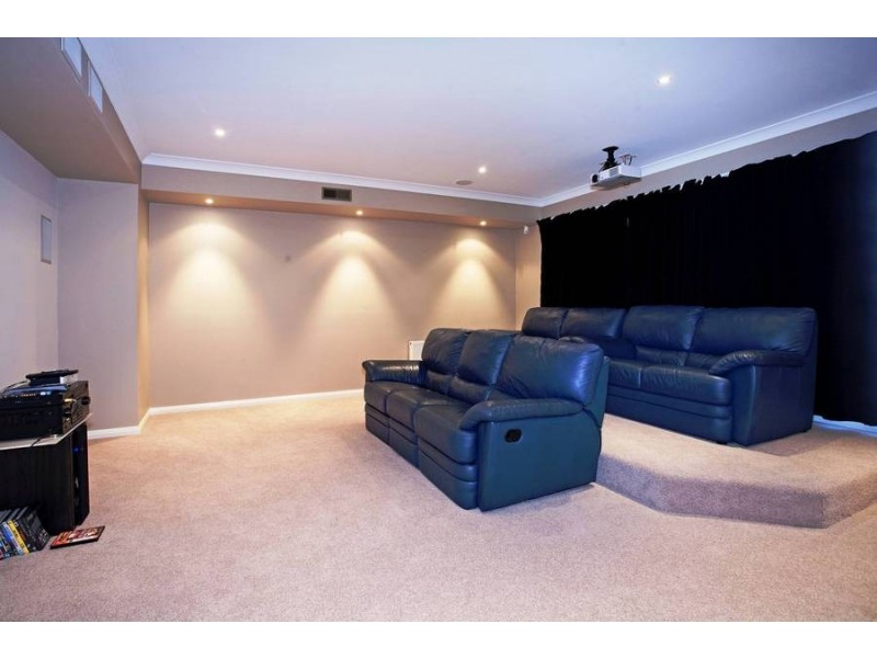 60 Kyeema Avenue, Highton VIC 3216