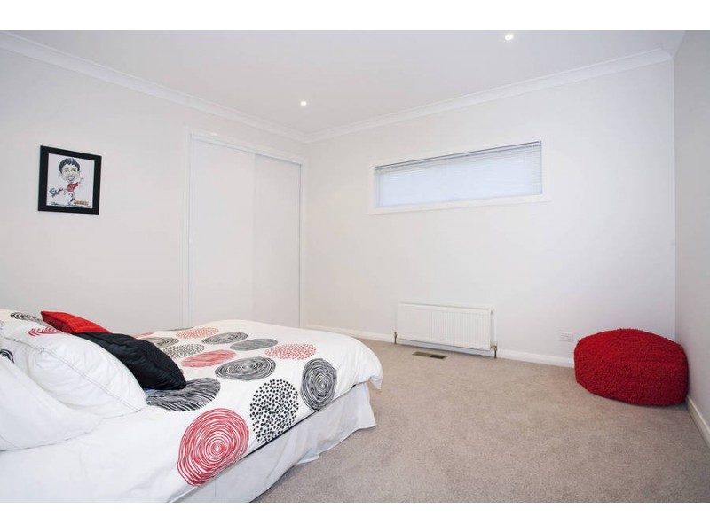 60 Kyeema Avenue, Highton VIC 3216