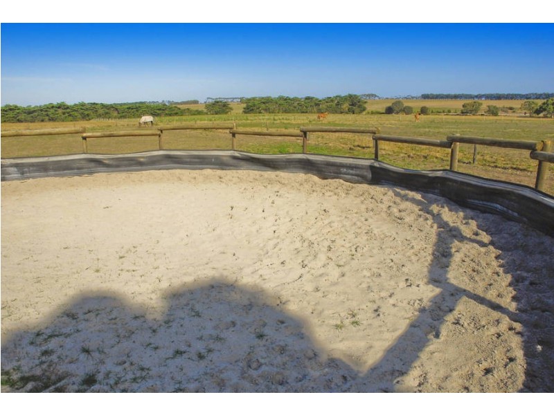 2 McCanns Road, Geelong VIC 3220