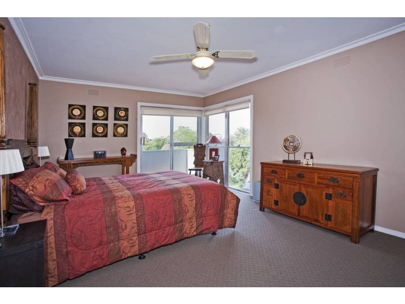 8 Barimba Court, Leopold VIC 3224