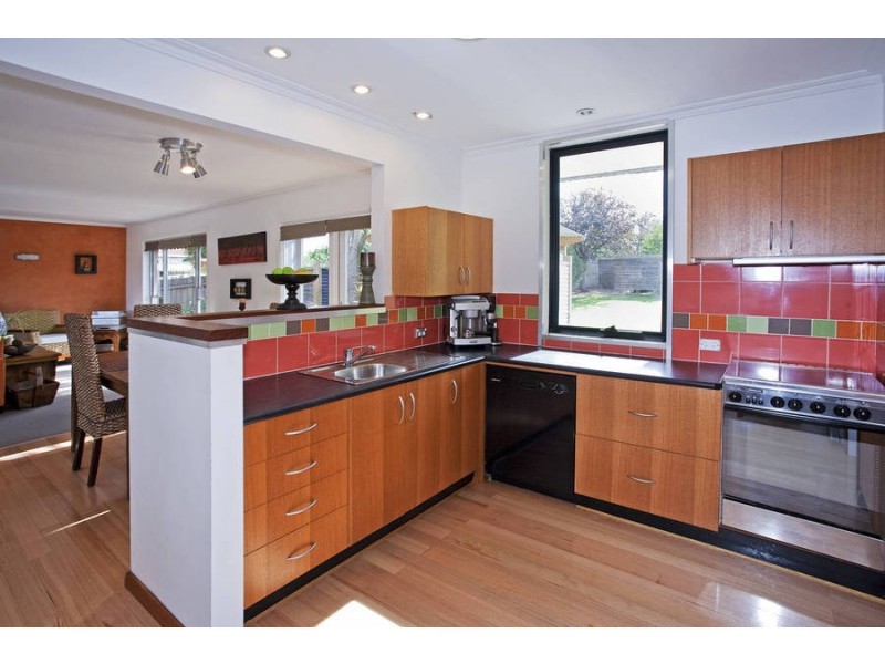 8 Barimba Court, Leopold VIC 3224