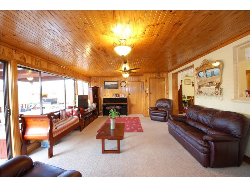 6 Webber Street, Bell Post Hill VIC 3215