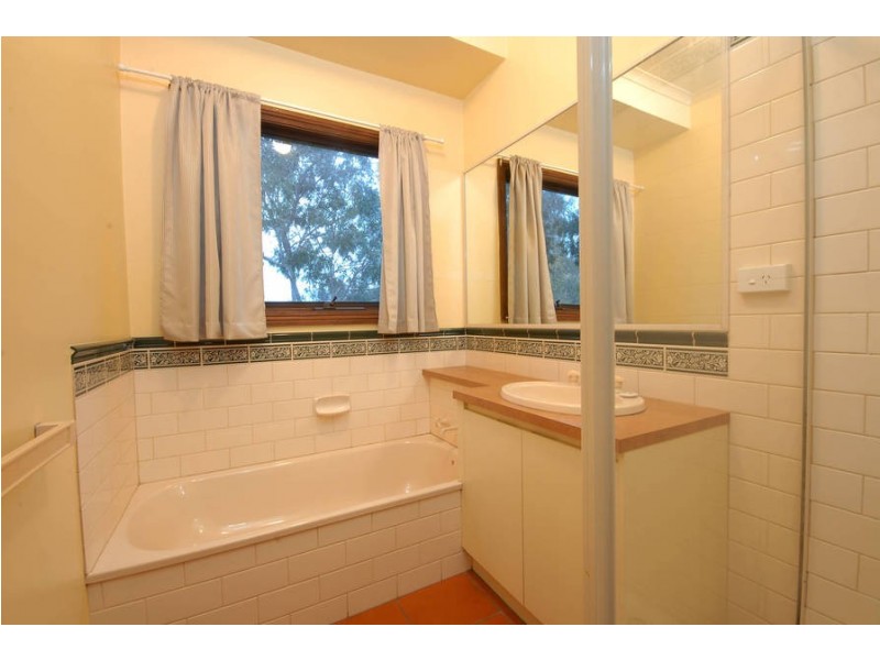 50 Princes Hwy, Waurn Ponds VIC 3216