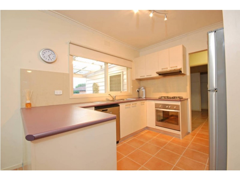 19 Charles Street, Newcomb VIC 3219