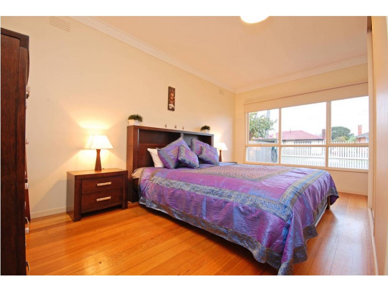 19 Charles Street, Newcomb VIC 3219