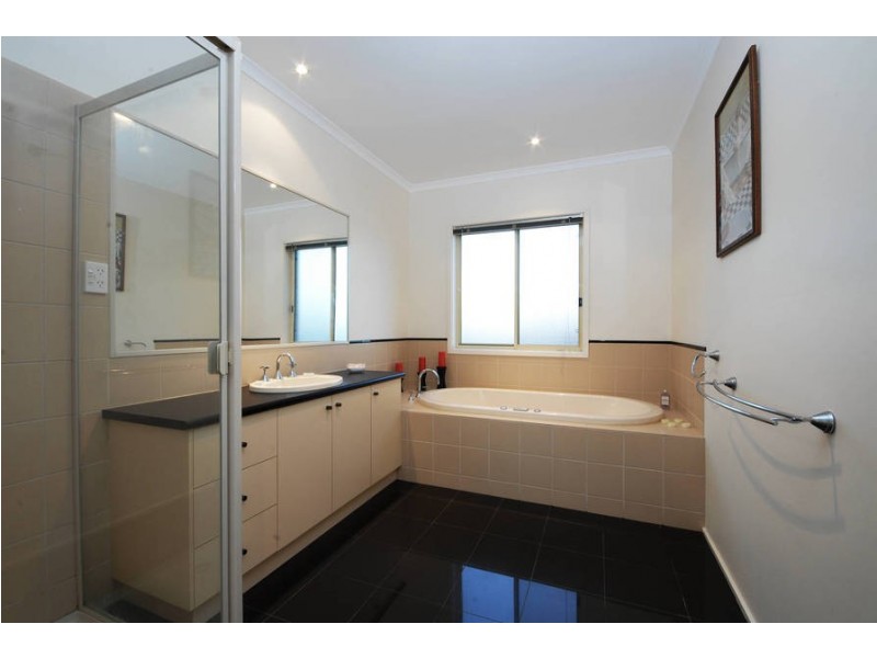 36 Victory Way, Highton VIC 3216