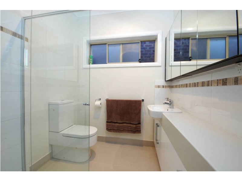 2/10 Anakie Road, Bell Park VIC 3215