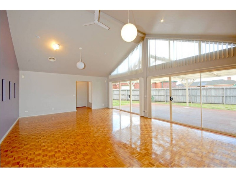 8 Alderley Court, Hamlyn Heights VIC 3215