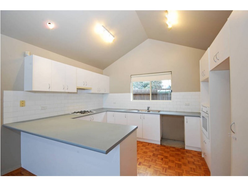 8 Alderley Court, Hamlyn Heights VIC 3215