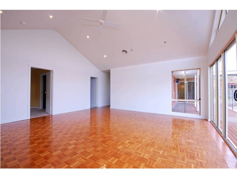 8 Alderley Court, Hamlyn Heights VIC 3215