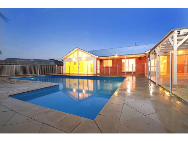 8 Alderley Court, Hamlyn Heights VIC 3215