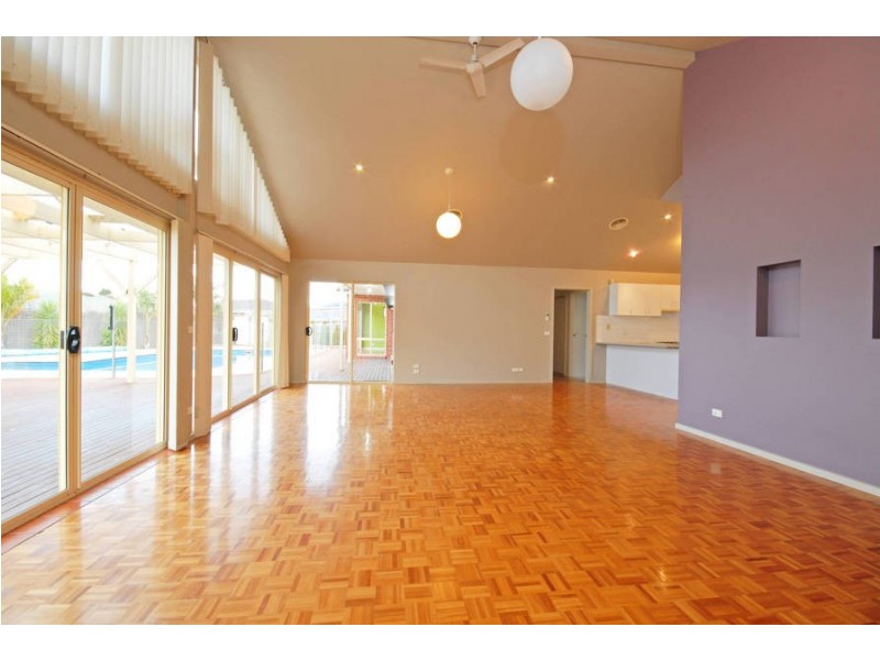 8 Alderley Court, Hamlyn Heights VIC 3215