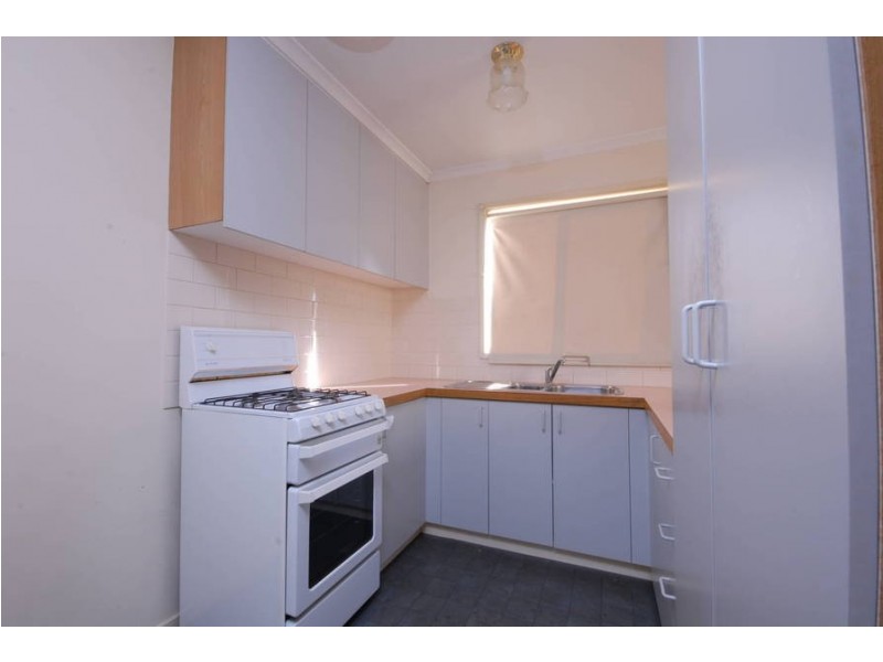 2/6 The Fairway, North Geelong VIC 3215