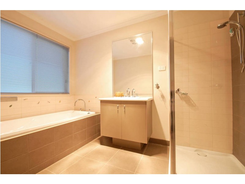 44 Newhaven Avenue, St Albans Park VIC 3219