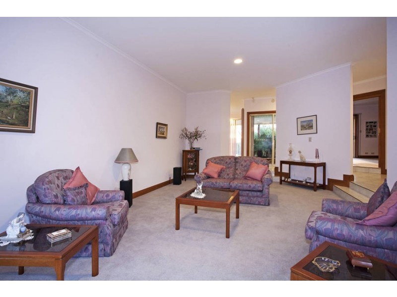 11 Bourbon Way, Waurn Ponds VIC 3216