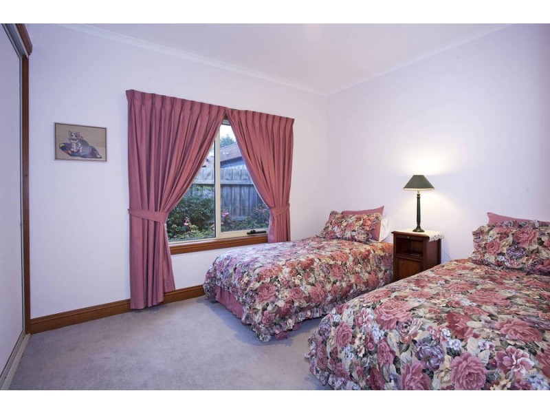 11 Bourbon Way, Waurn Ponds VIC 3216