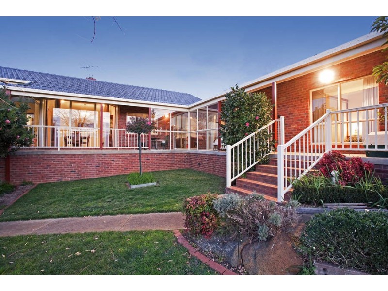 11 Bourbon Way, Waurn Ponds VIC 3216