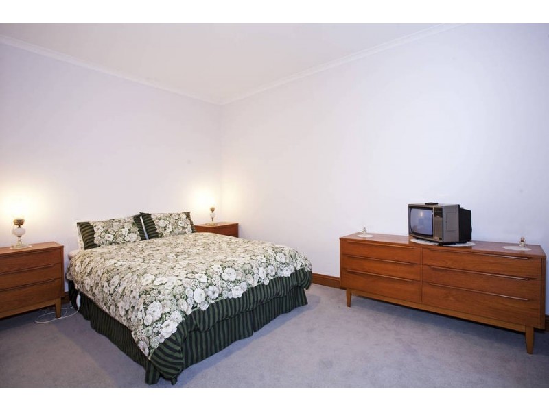 11 Bourbon Way, Waurn Ponds VIC 3216