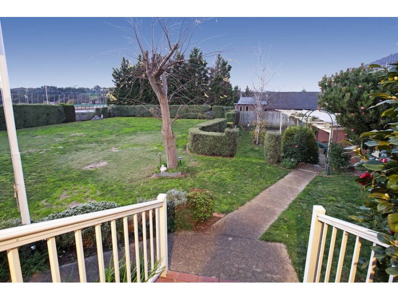 11 Bourbon Way, Waurn Ponds VIC 3216