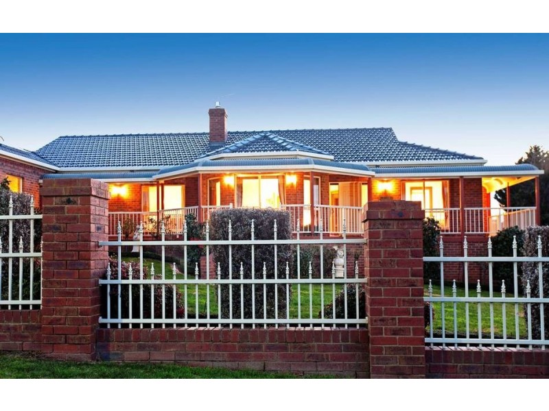 11 Bourbon Way, Waurn Ponds VIC 3216