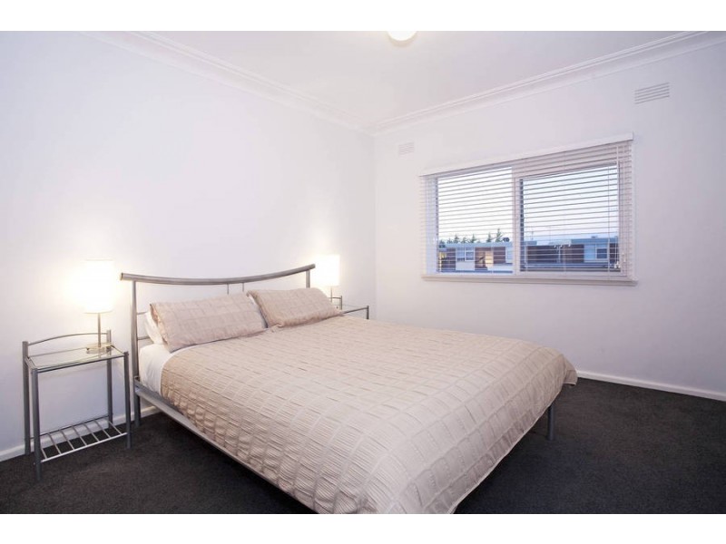 10/17A The Esplanade, Geelong VIC 3220