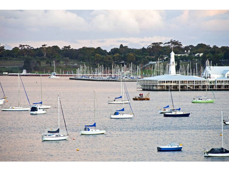 10/17A The Esplanade, Geelong VIC 3220