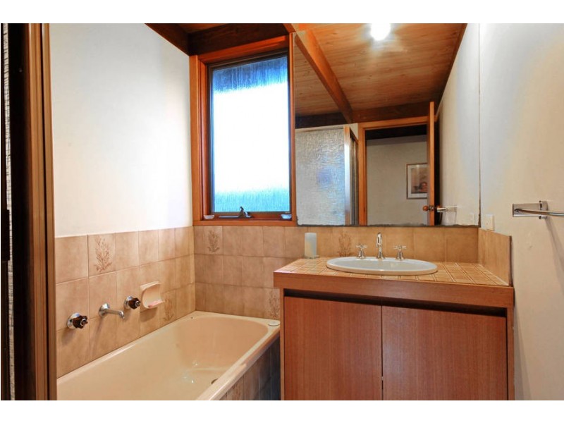 71 Burdoo Drive, Grovedale VIC 3216