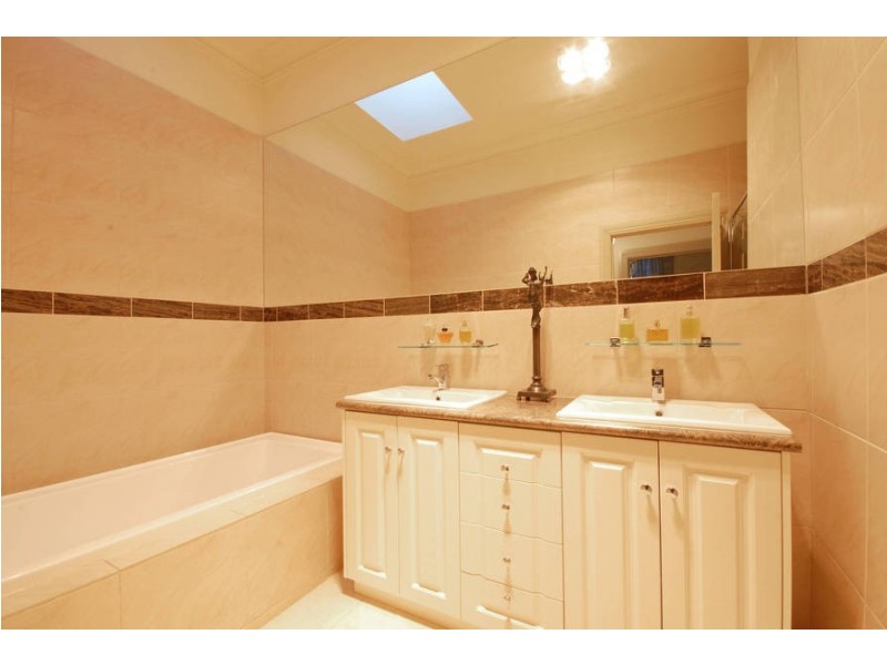 51 Fairview Avenue, Newtown VIC 3220